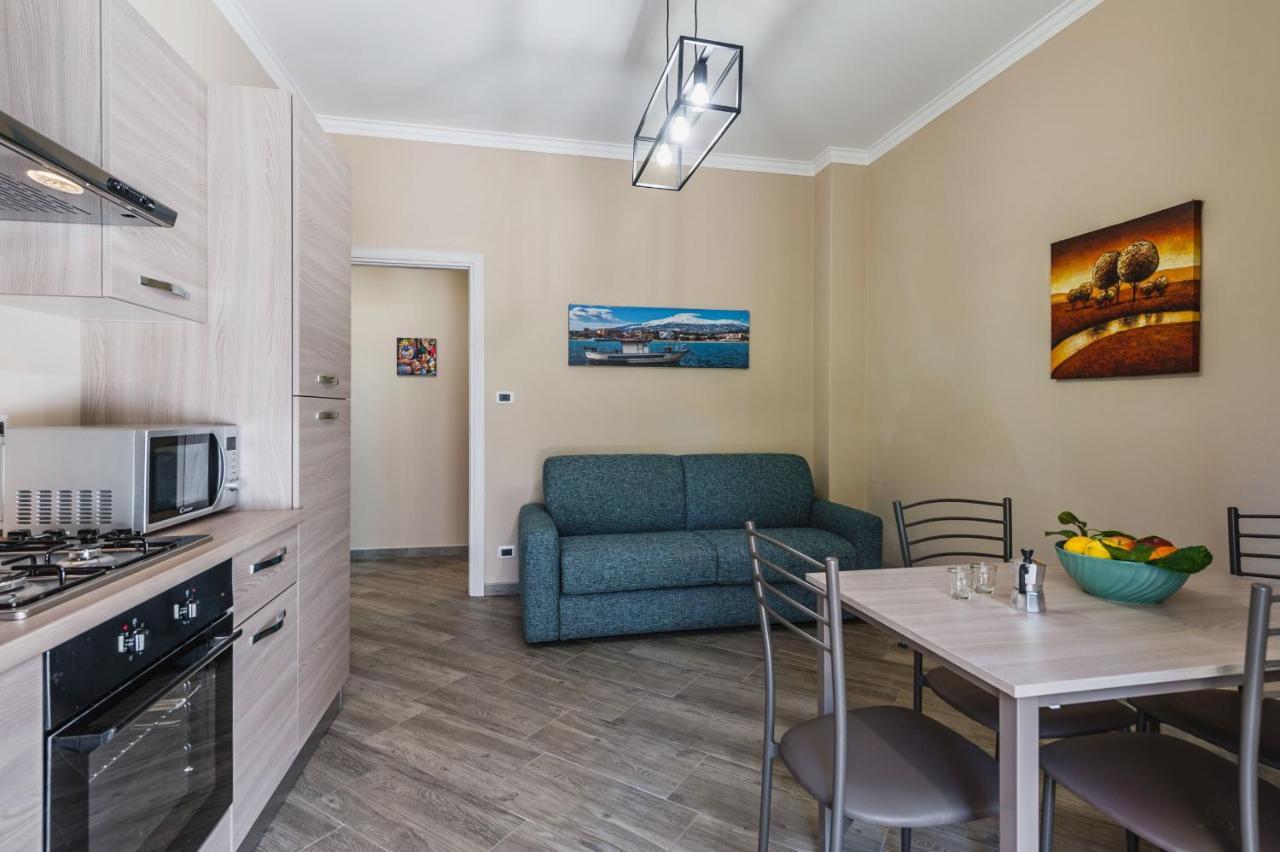 Lemon Tree Apartments By Wonderful Italy Giardini Naxos Esterno foto